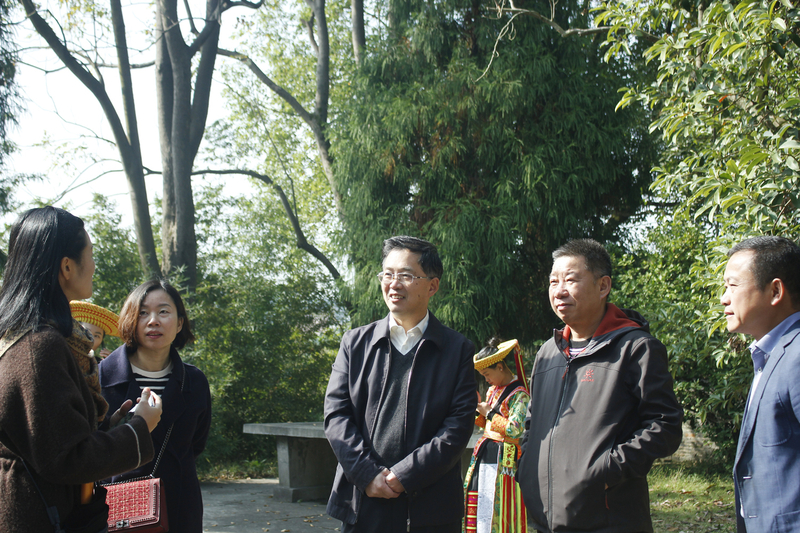 1637026935043099167.jpg _MG_6874.jpg